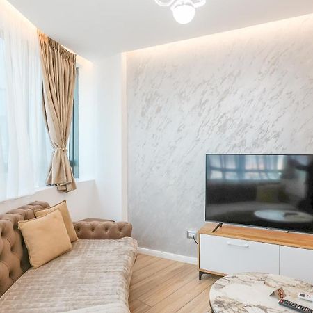 Premium Apartment In The Center Tirana Extérieur photo